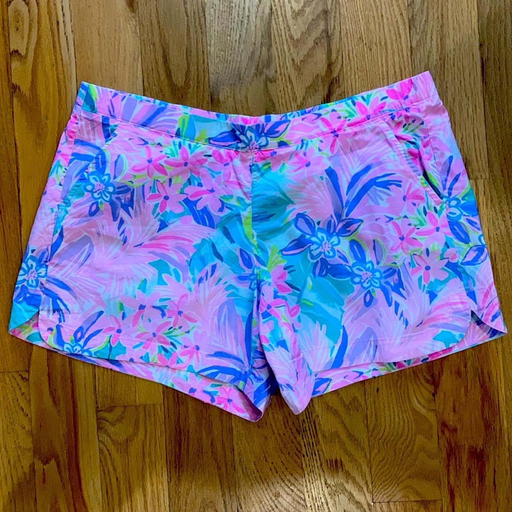 Lilly Pulitzer Runaround Shorts Large
